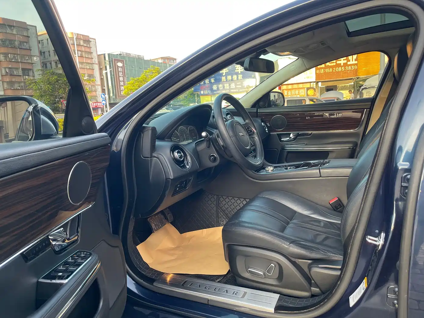 Jaguar XJ 2014 2013 XJL 3.0 SC Cambridge Limited Edition