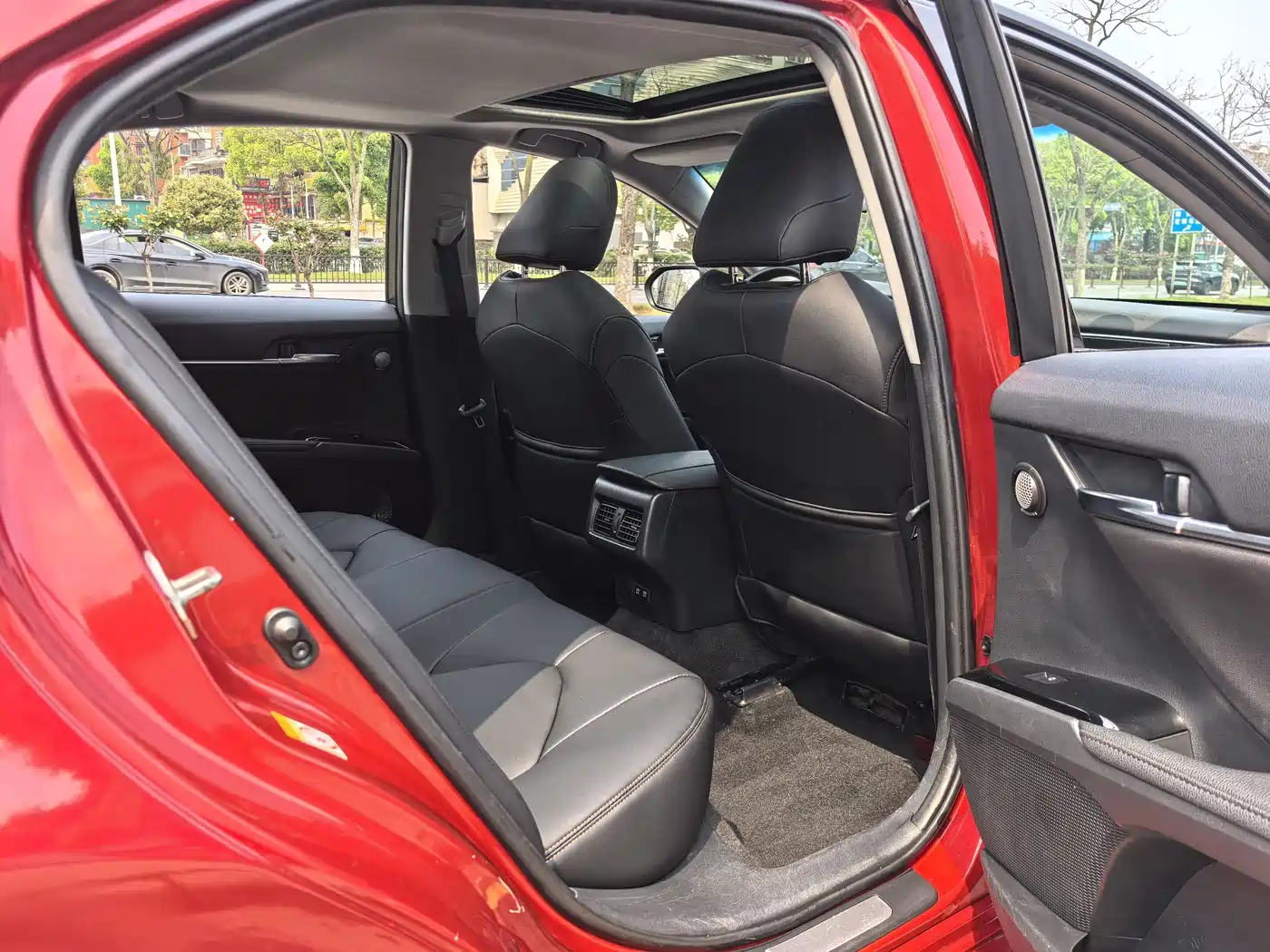 Toyota Camry 2018 2.0S Sport Edition фото 4
