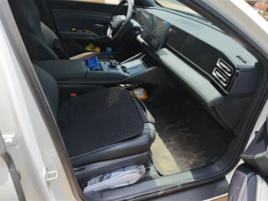 BYD Qin L 2025 DM-i Smart Drive Edition 80KM Leading фото 8