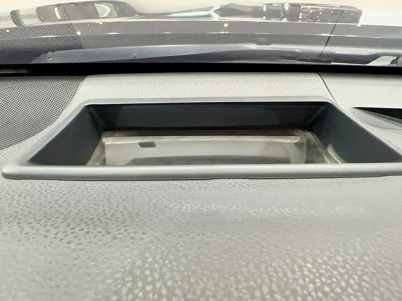 Toyota Camry 2018 2.0G Luxury Edition фото 14