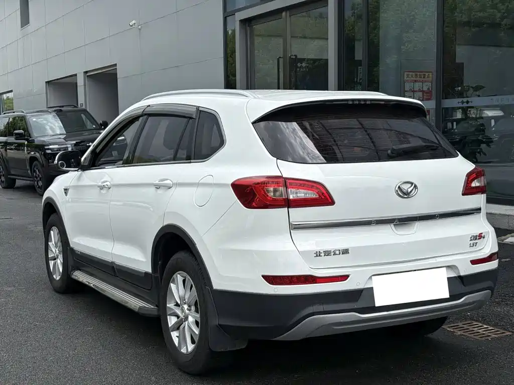 BAIC Huansu S6 2016 2017 1.5T CVT Delight