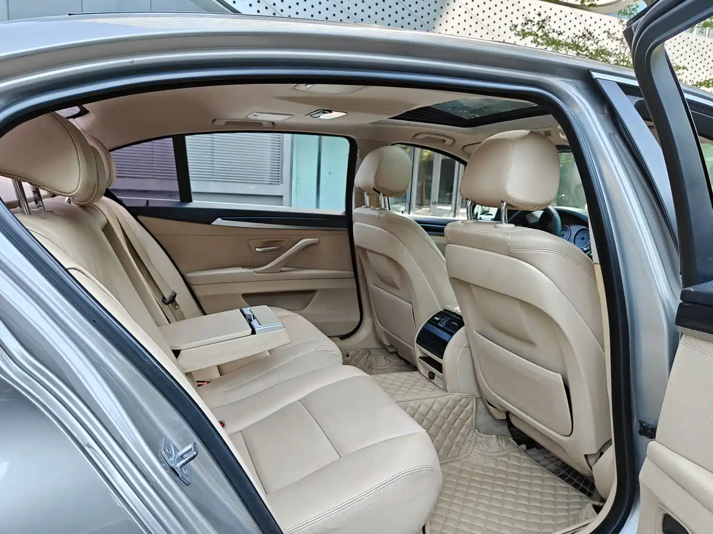BMW 5 Series 2013 520Li Elegance фото 7