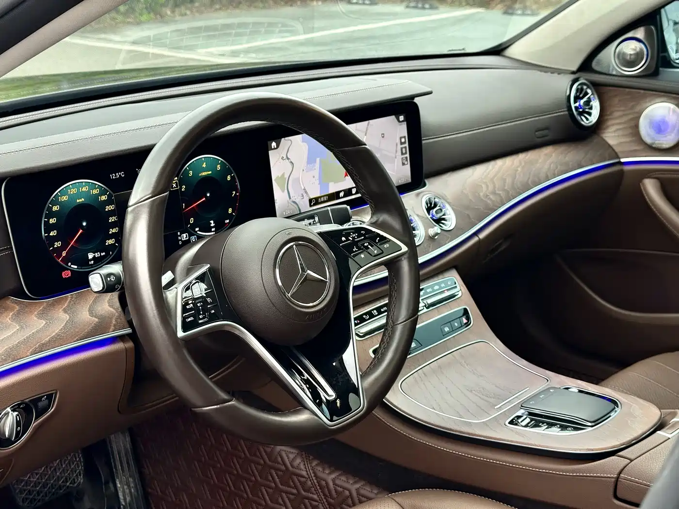 Mercedes-Benz E-Class 2023 E 300 L Luxury фото 10