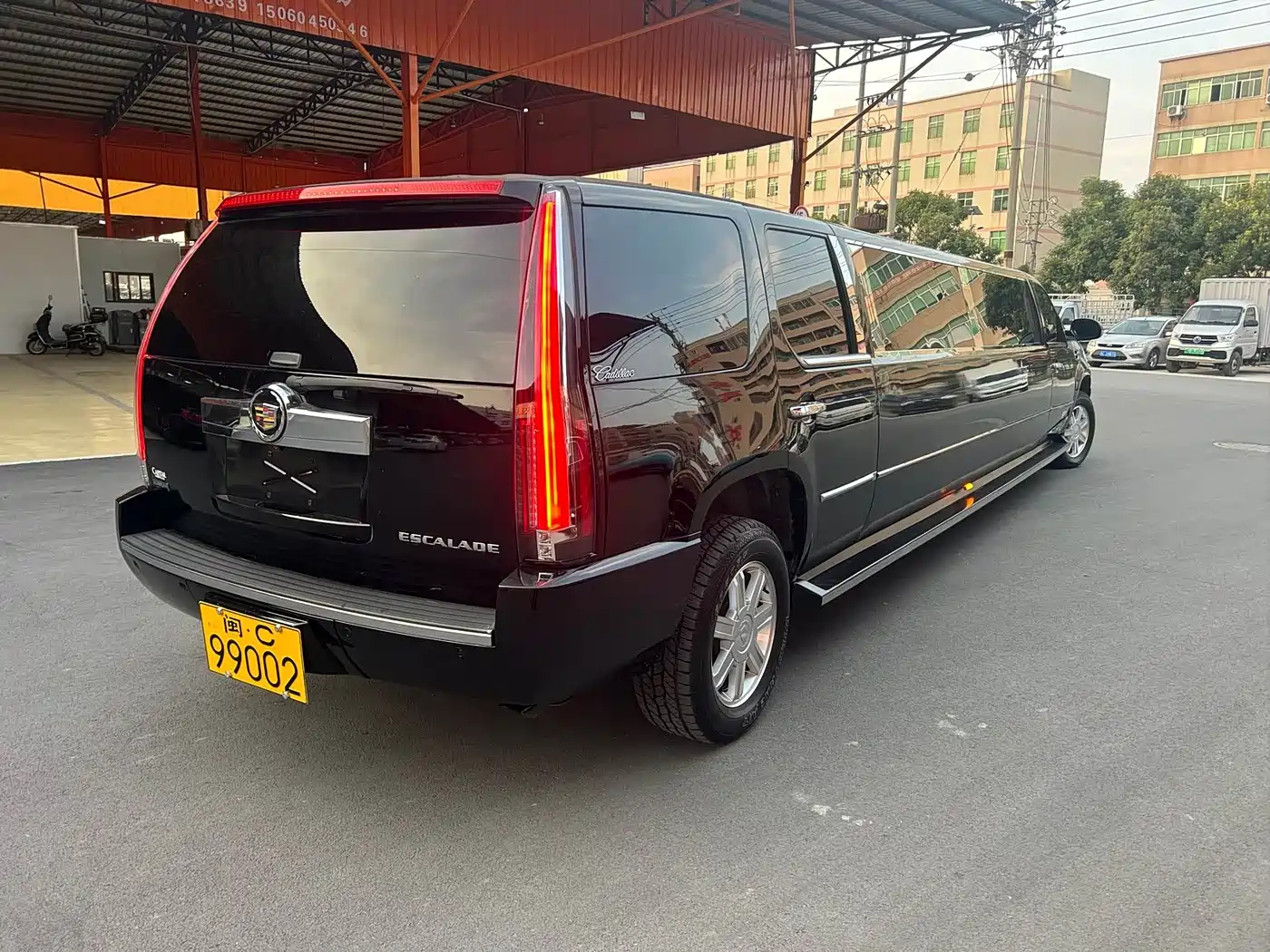 Cadillac Escalade 2013 6.2L ESV Platinum Extended фото 5
