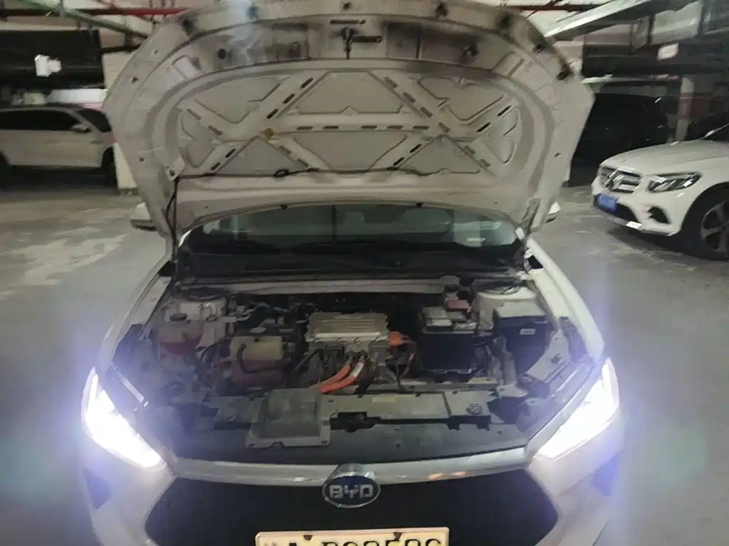 Фото 3 - BYD e2