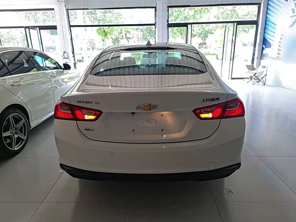 Chevrolet Malibu XL 2017 1.5T Auto Sport Edition фото 6