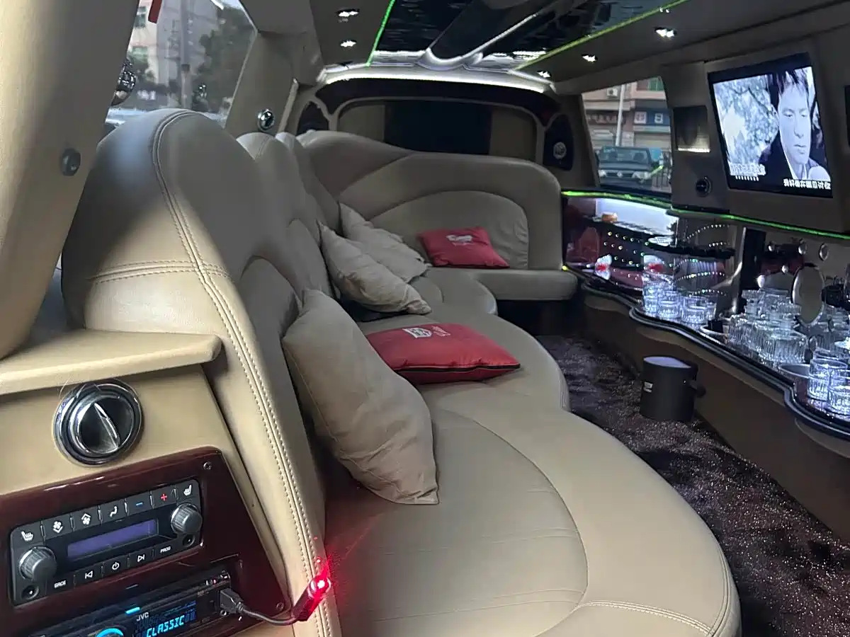 Cadillac Escalade 2013 6.2L ESV Platinum Extended фото 7