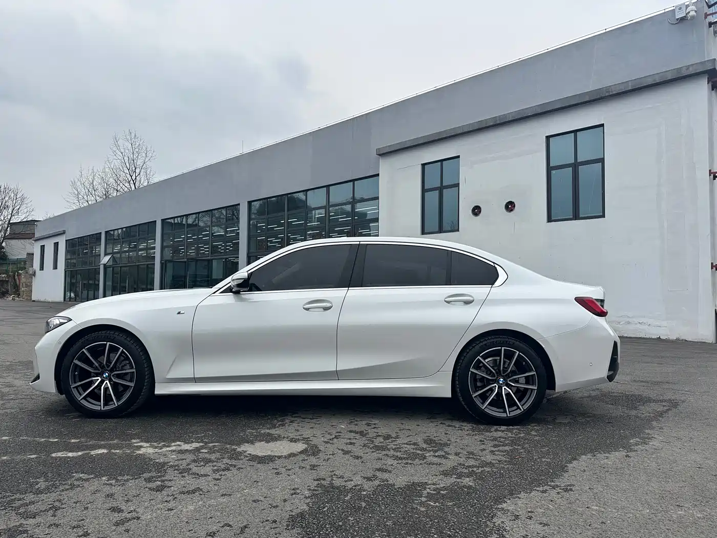 BMW 3-SERIES