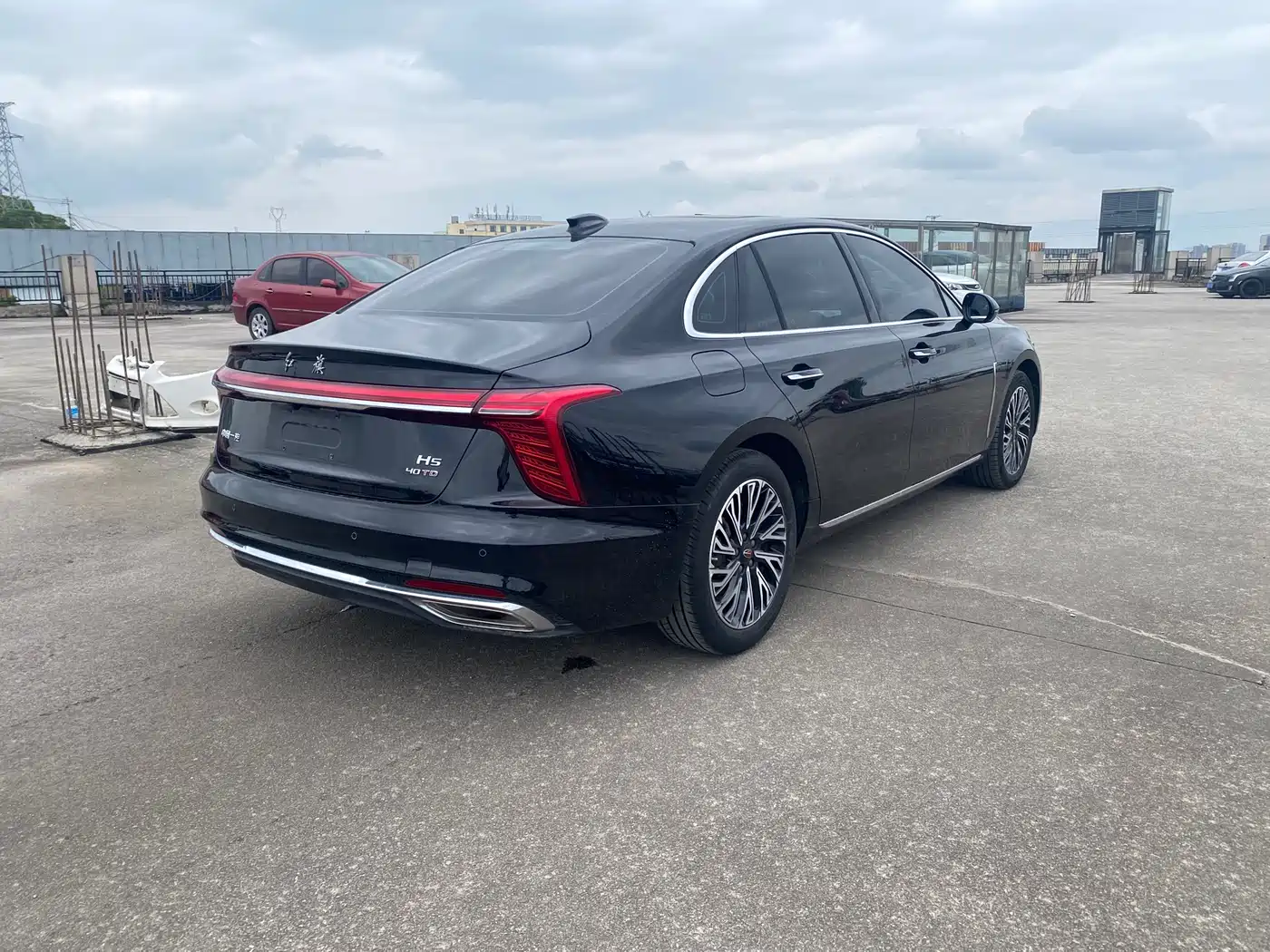 Hongqi H5 2024 2.0T Automatic Smart Connect Flag Smooth Edition фото 9