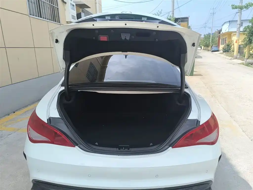 Mercedes-Benz CLA (Import) 2016 CLA 200 Sport фото 18