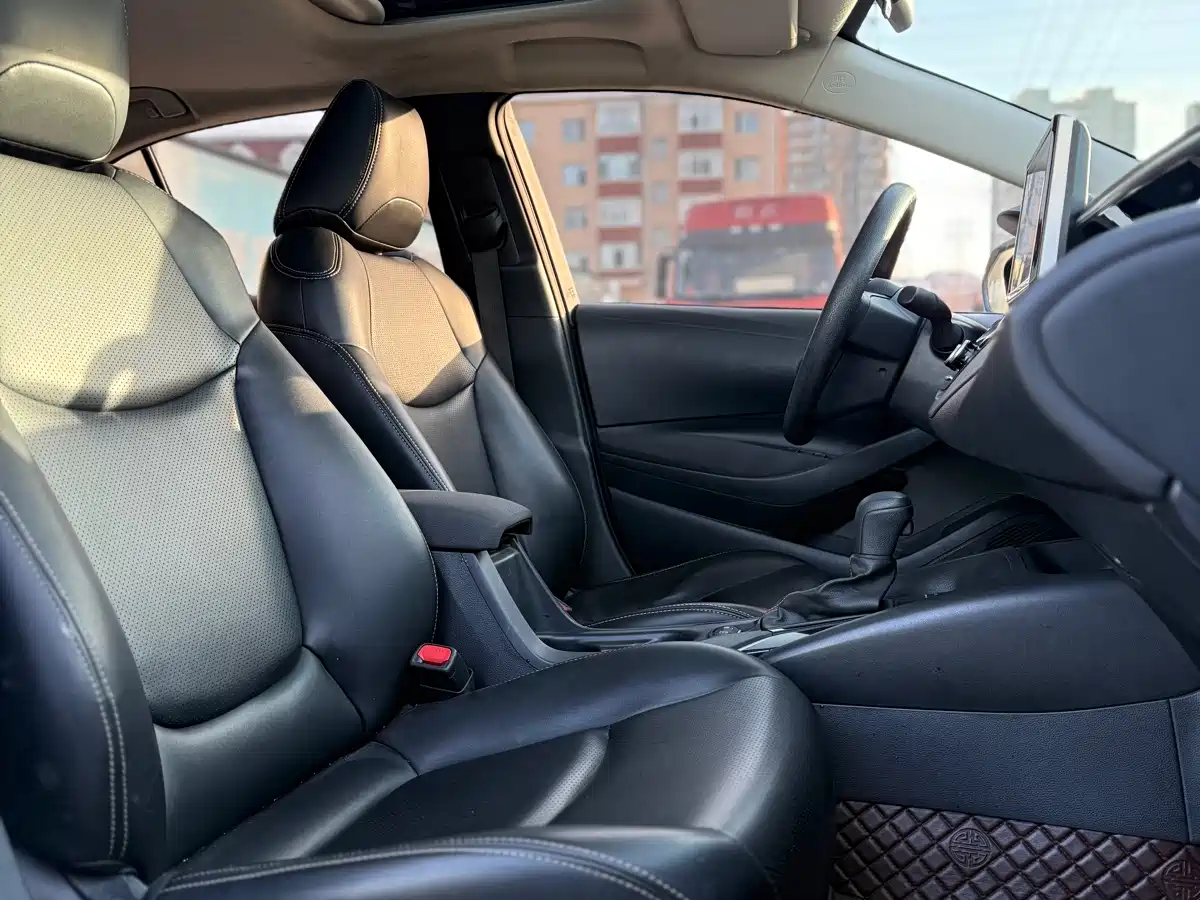Toyota Corolla 2021 1.2T S-CVT Elite PLUS Edition фото 9