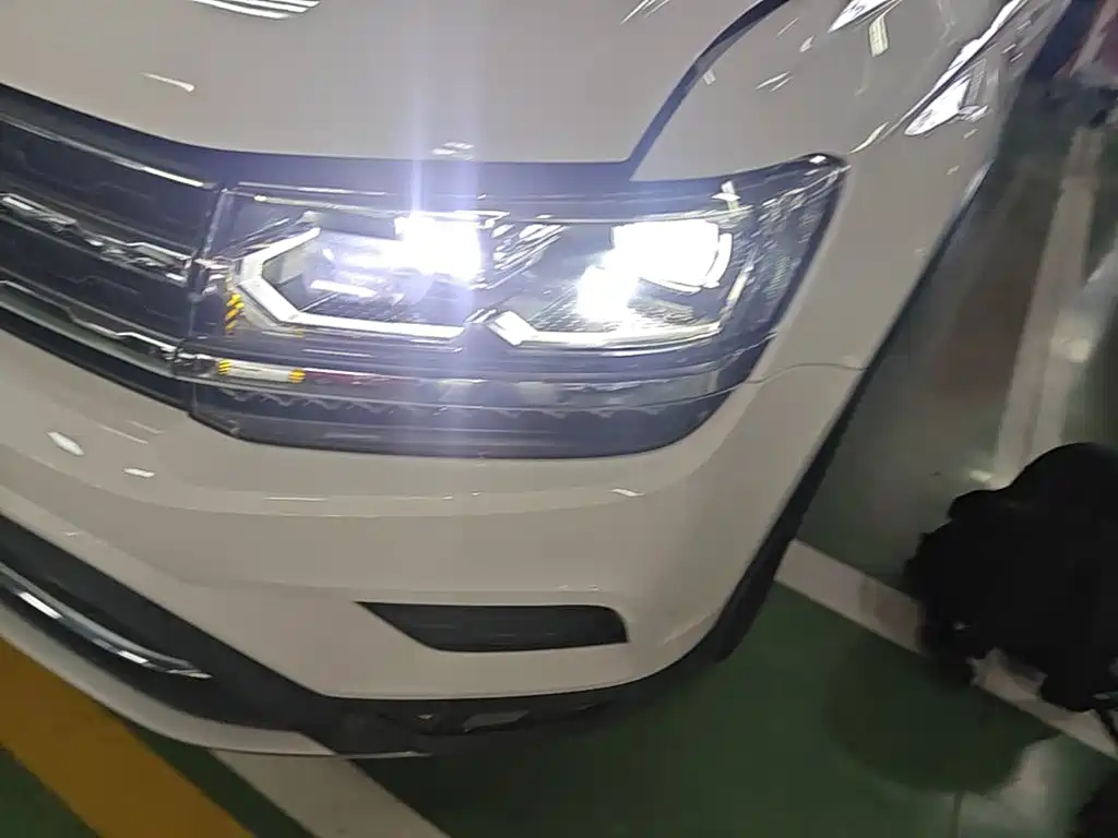 Фото 24 - Volkswagen Tharu