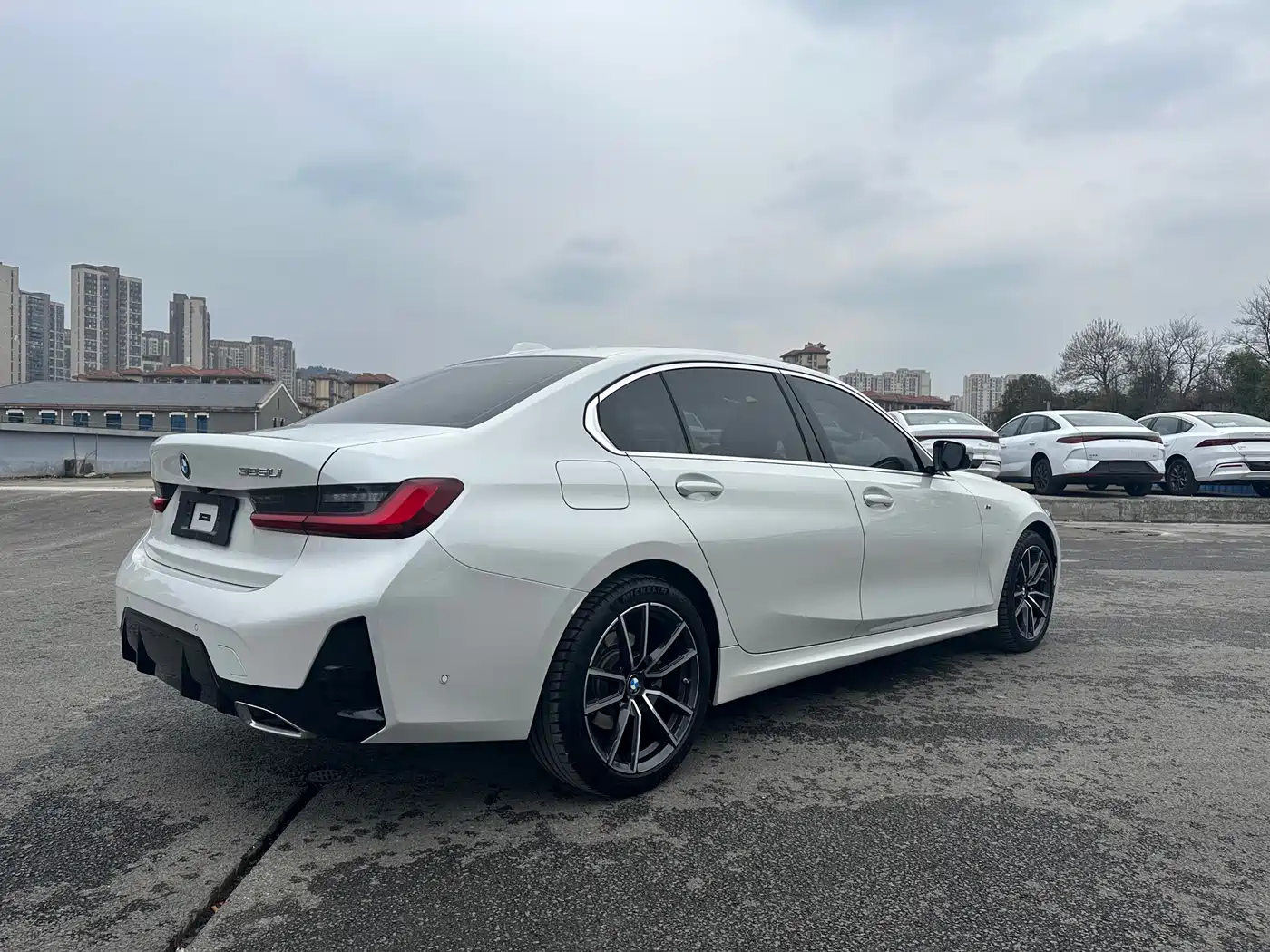 BMW 3-SERIES