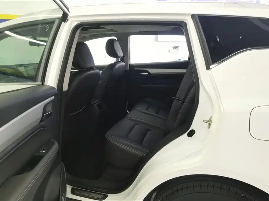 GEELY AUTOMOBILE VISION X6