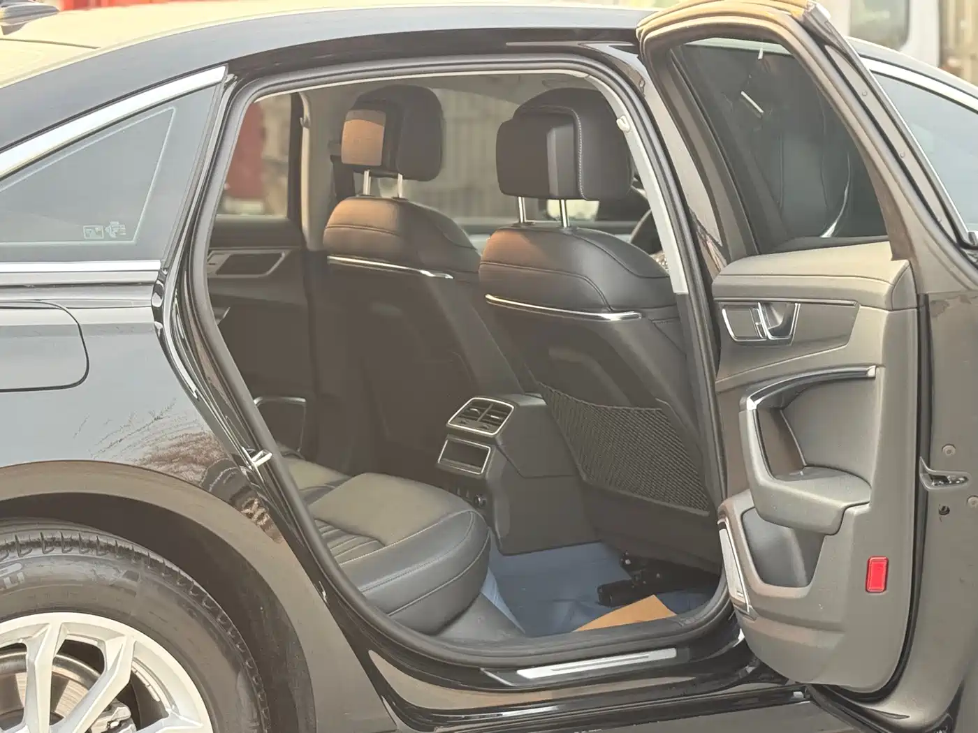Audi A6L 2024 40 TFSI Luxury Elegance фото 6