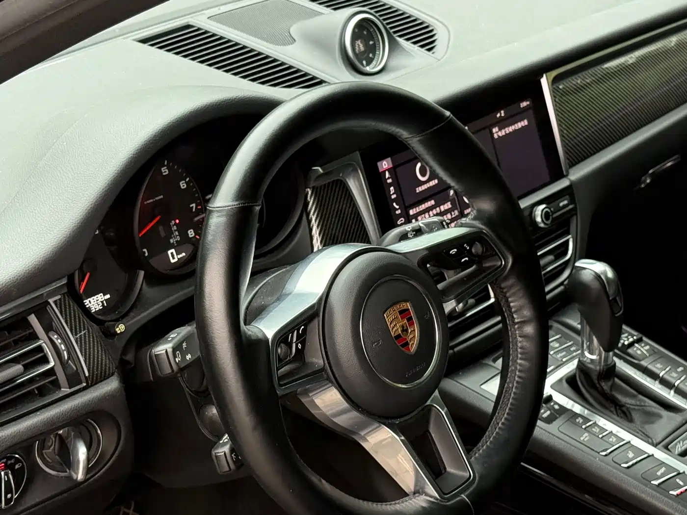 Porsche Macan 2018 Macan 2.0T фото 12