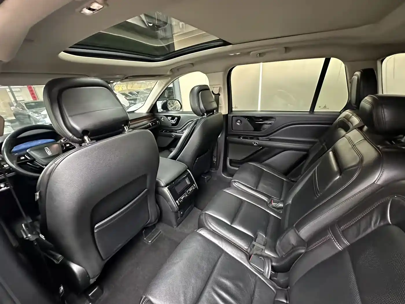 Lincoln Aviator (Import) 2020 3.0T V6 AWD Premium Luxury Edition фото 11