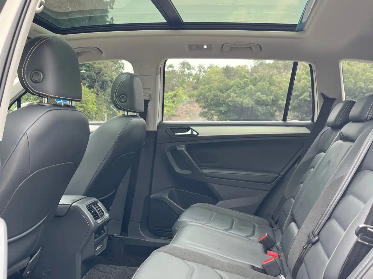 Volkswagen Tiguan L PHEV 2020 430PHEV Plug-in Hybrid Premium Edition фото 27