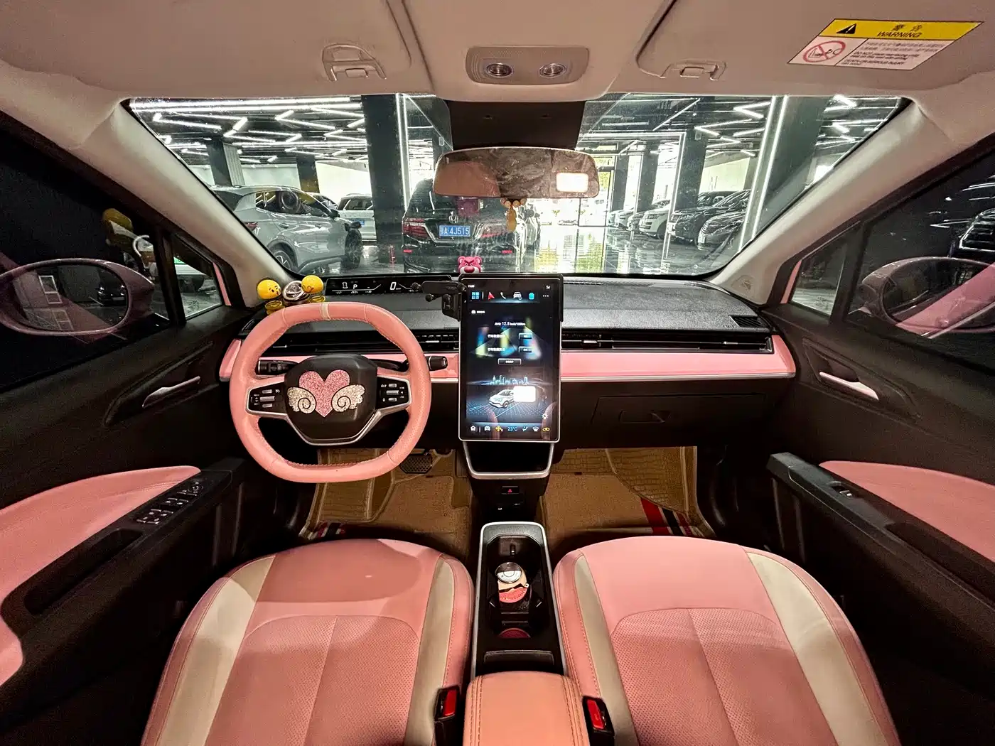 Nezha Auto Nezha V 2021 2022 Trend 400 Lite Pink Custom Edition