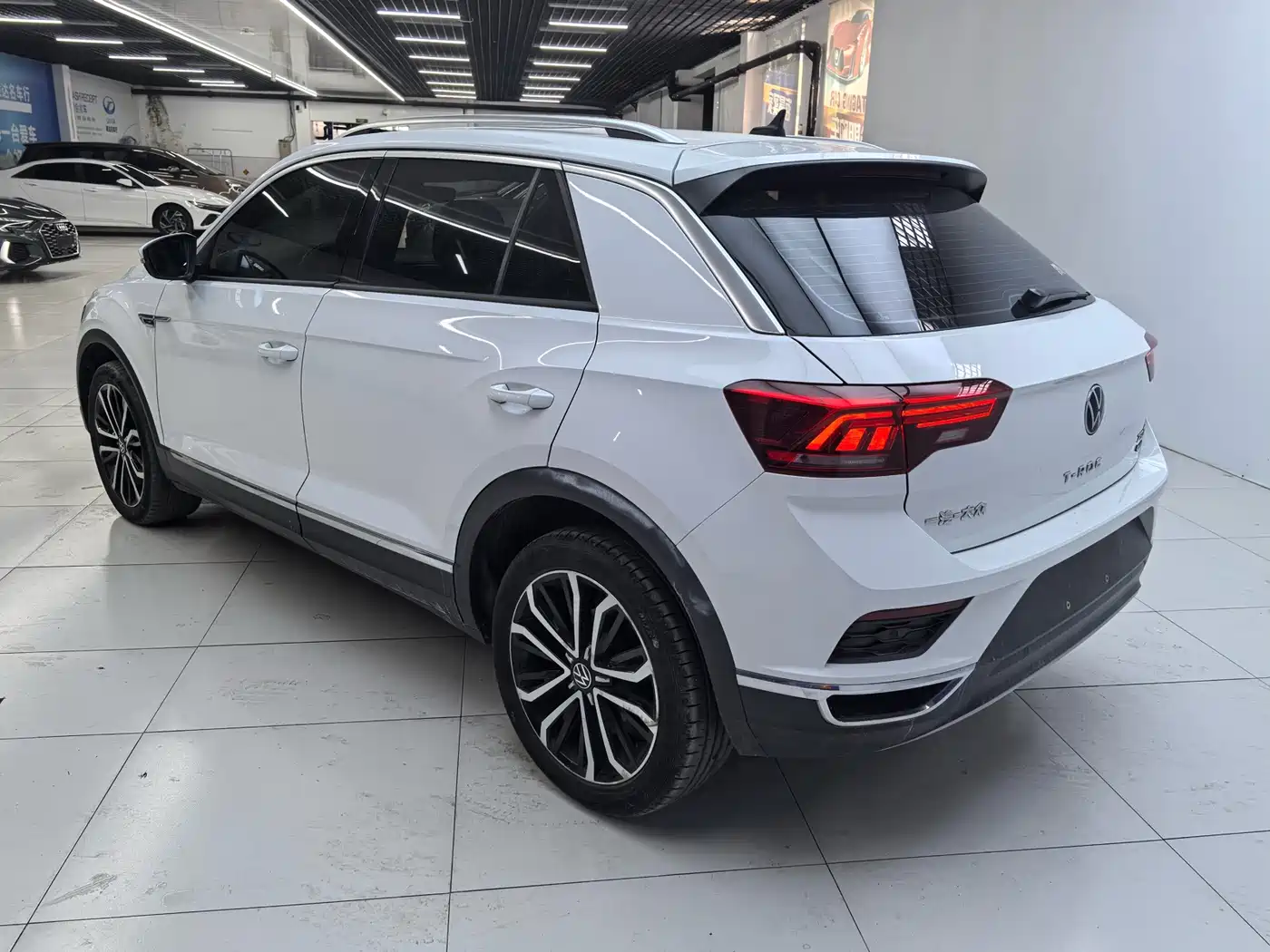 VOLKSWAGEN T ROC EXPLORING SONGS