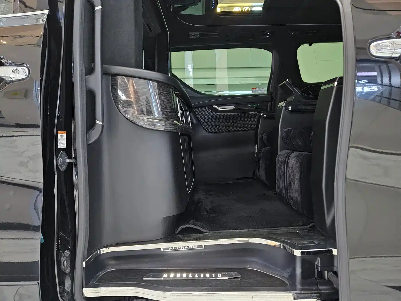 Toyota Alphard 2019 Hybrid 2.5L Premium Edition фото 13