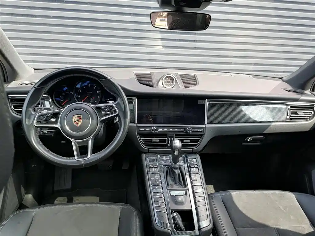 Porsche Macan 2018 Macan 2.0T фото 12