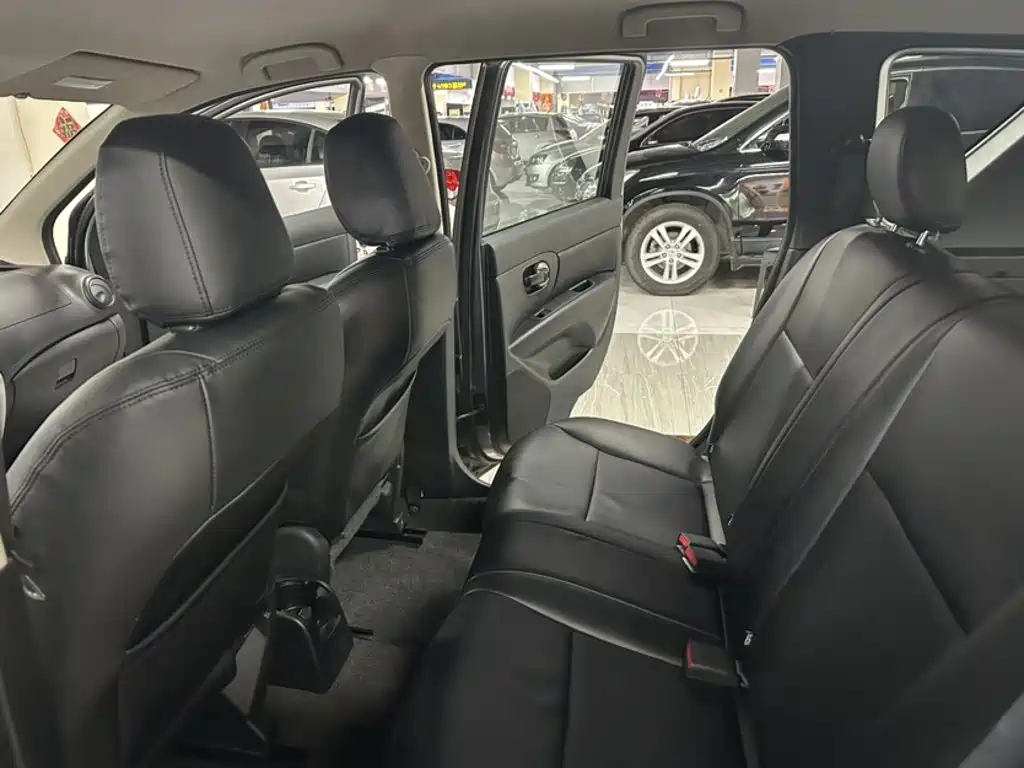 Nissan Livina 2017 2015 1.6XE Manual Comfort Edition