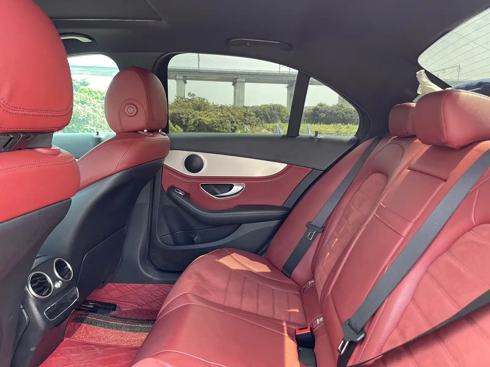 Фото 27 - Mercedes-Benz C-Class