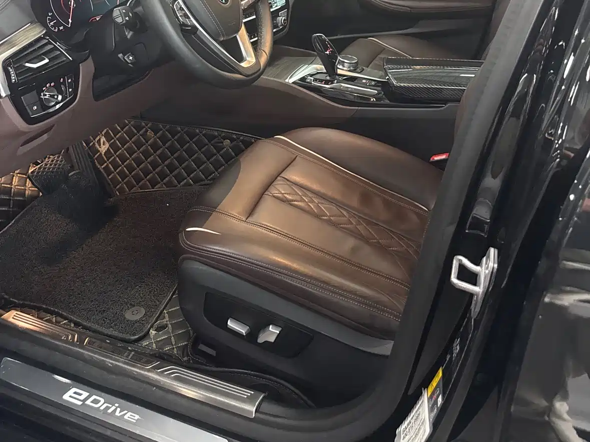 BMW 5 Series New Energy 2019 Facelift 530Le Luxury Package фото 18