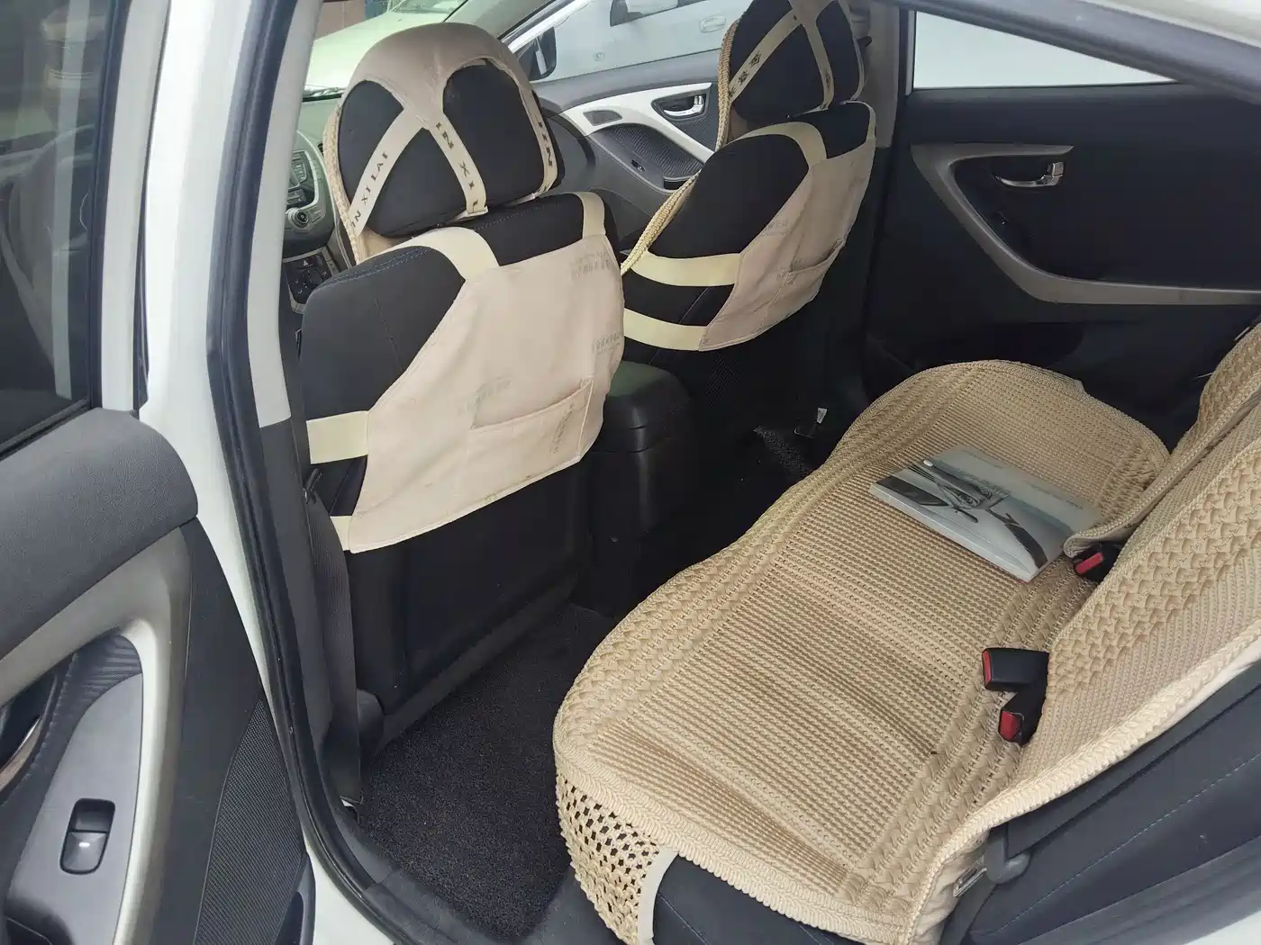 Hyundai Langdong 2012 1.6L Manual Fashion фото 6