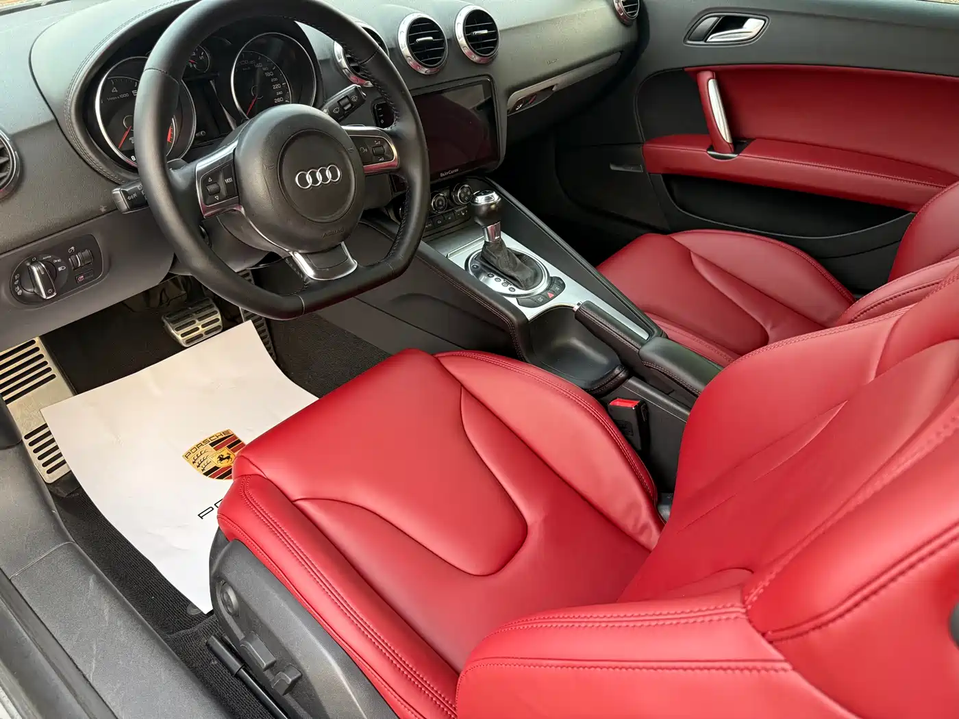 Audi TT 2010 TT 2.0TFSI Collector's Edition фото 9