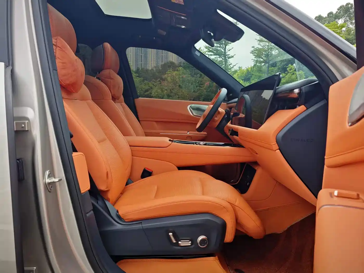 Lynk & Co 900, миниатюра 22