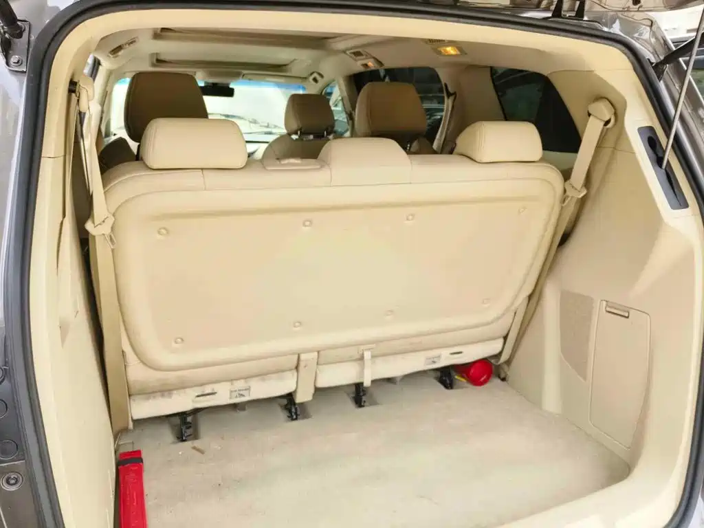 Photo 5 - Buick GL8