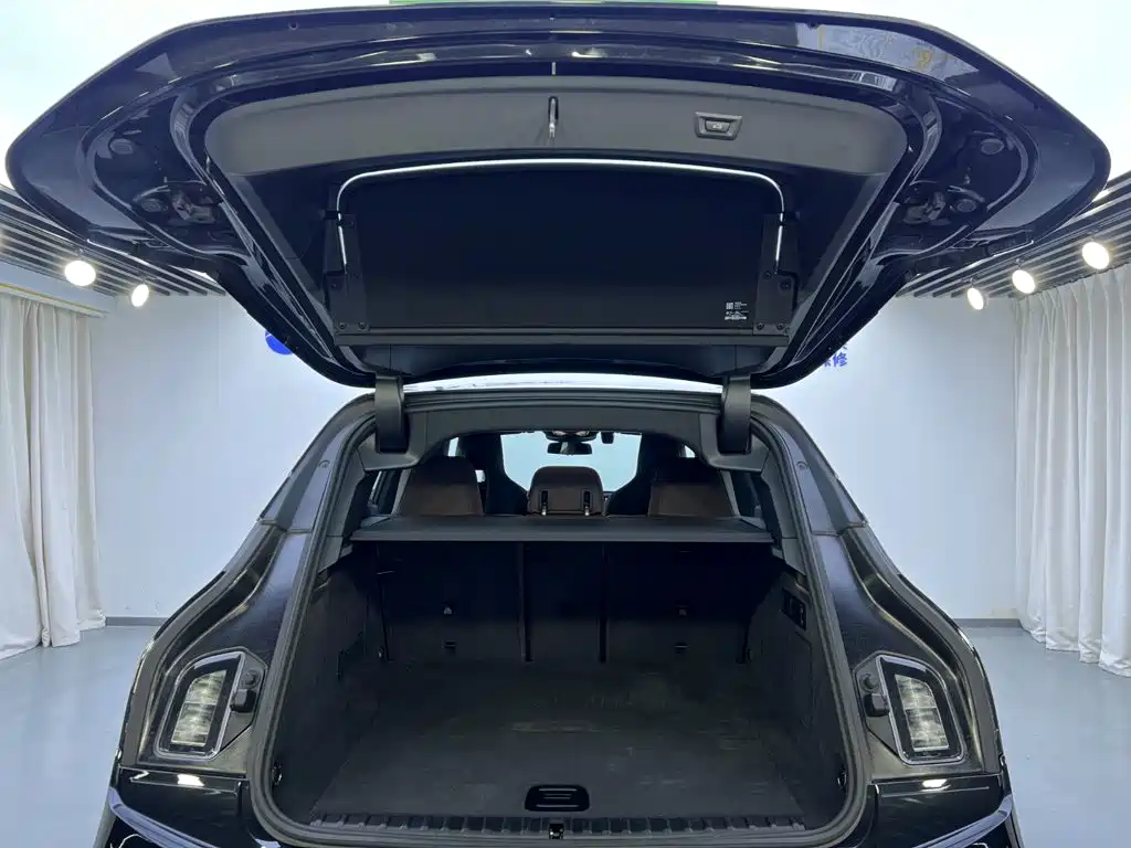 Фото 25 - BMW iX