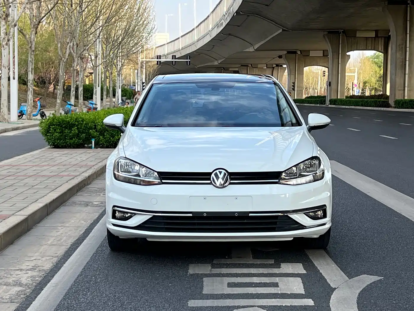 Volkswagen Golf 2018 230TSI Automatic Luxury фото 2
