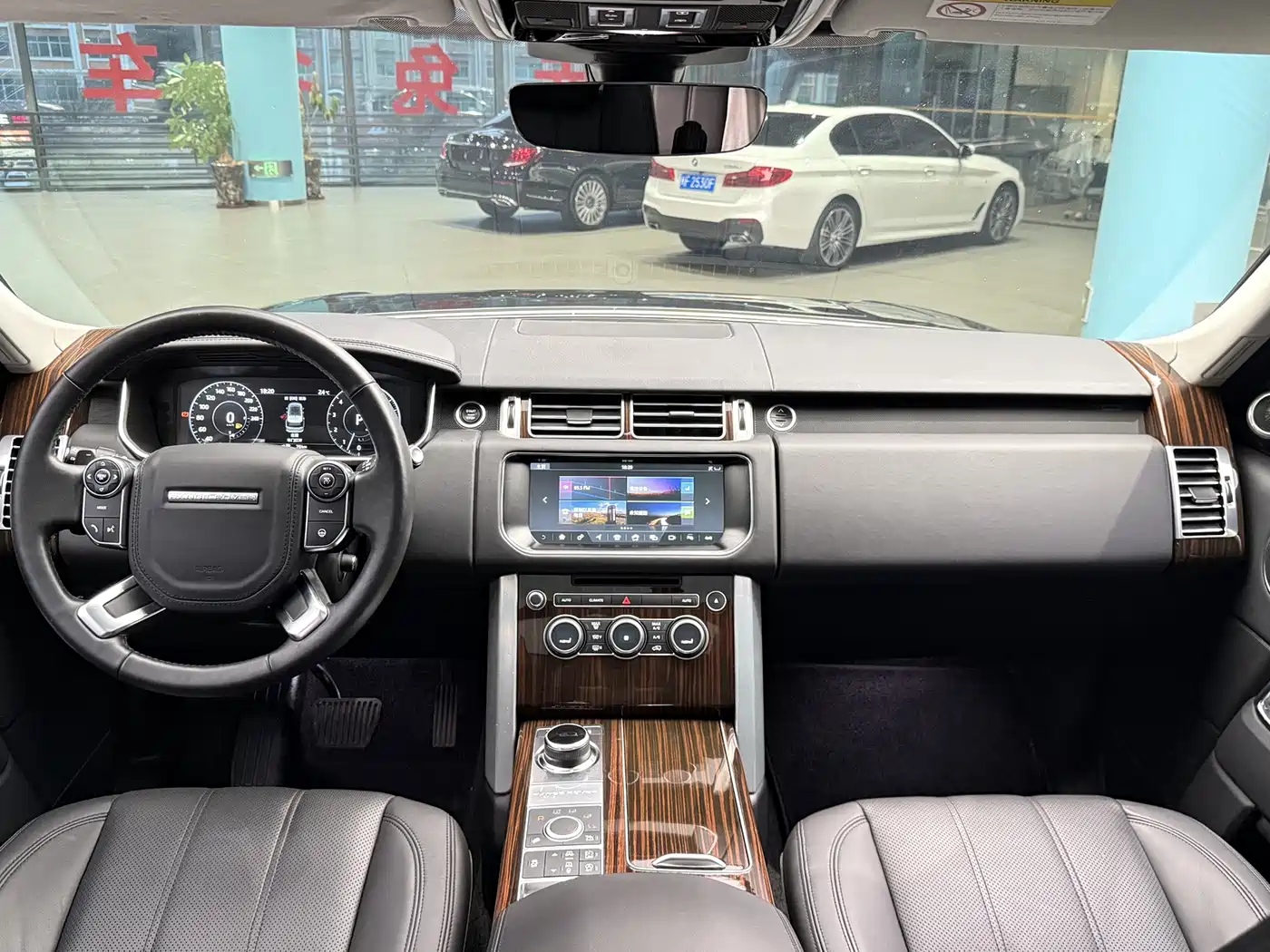 Land Rover Range Rover 2017 3.0 SC V6 Vogue фото 13