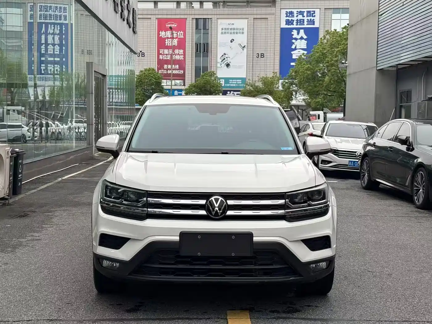 Volkswagen Tharu 2022 280TSI FWD Luxury Edition фото 2