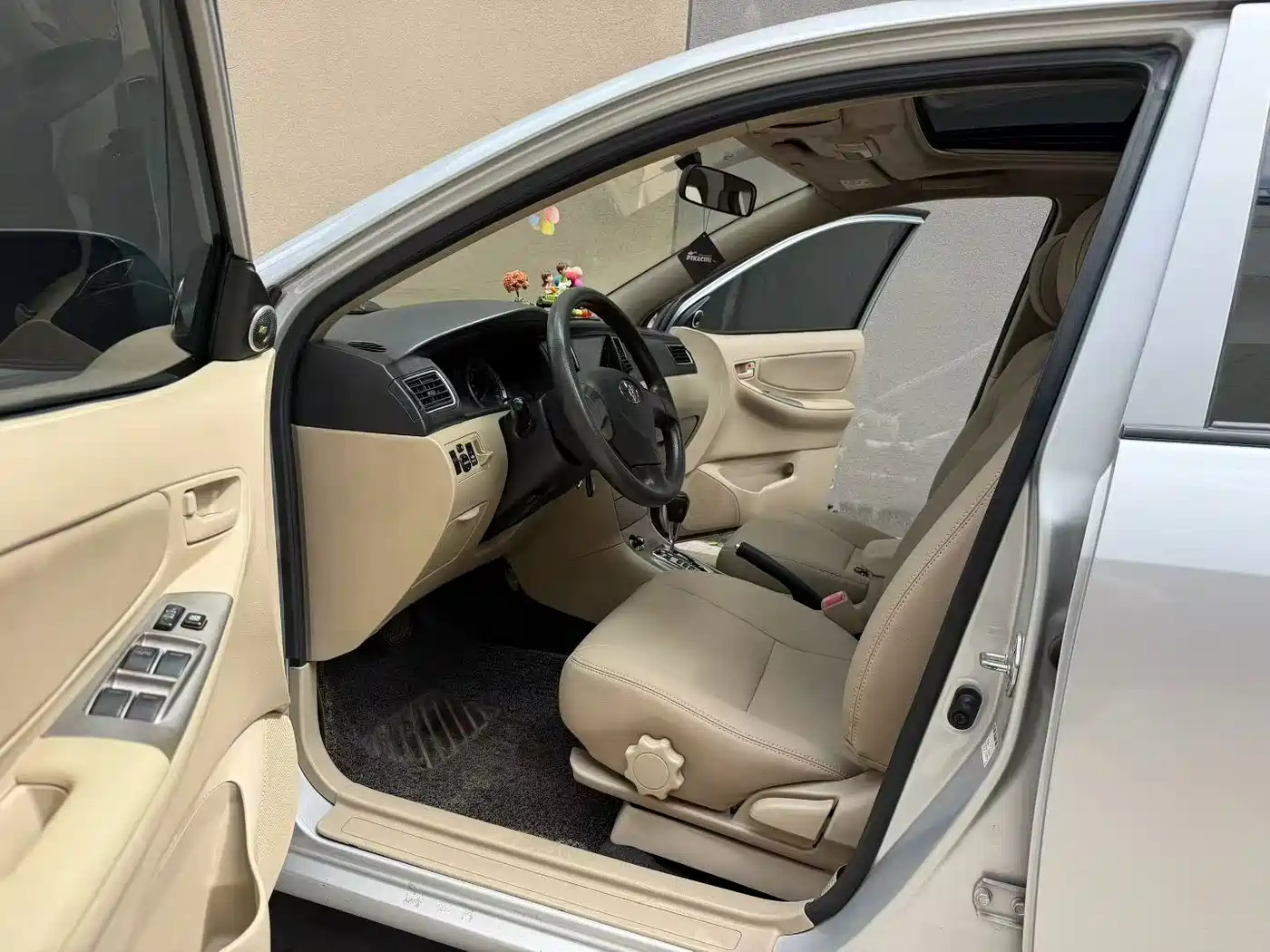 Toyota Corolla 2013 1.6L Automatic Excellence Edition фото 5