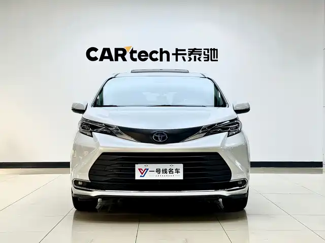 Toyota Sienna 2.5L, гибрид, Комфорт