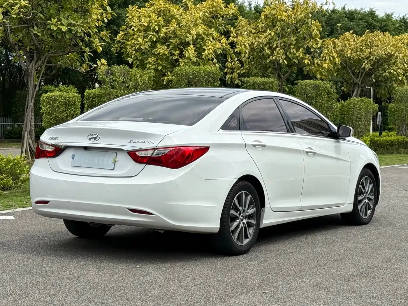 Hyundai Sonata 2013 2013 Model 2.0L Automatic Leading Edition