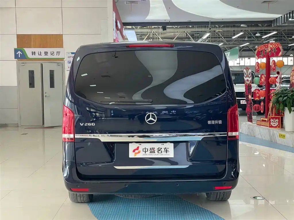 Mercedes-Benz V-Class 2017 Model V 260 Pilot Edition фото 6