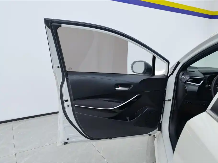 Toyota Levin 2019 Hybrid 1.8H E-CVT Luxury Edition China VI фото 7