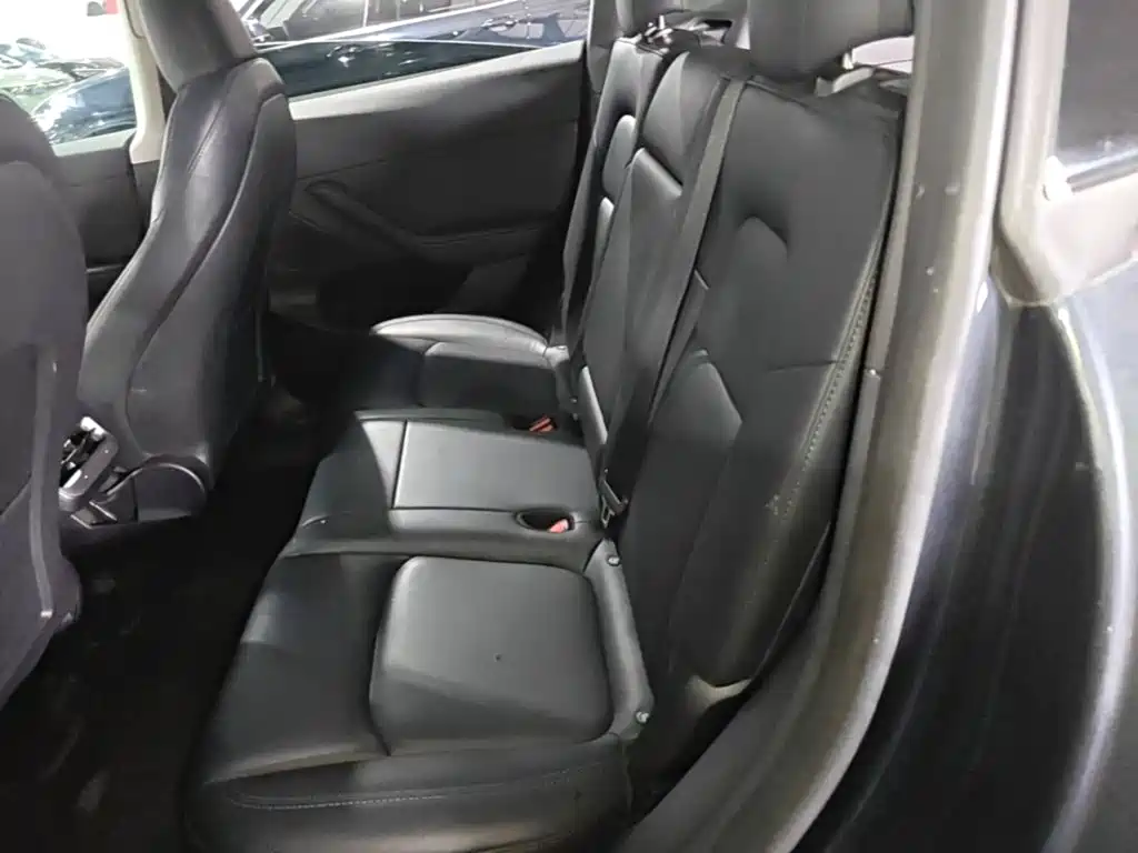 Фото 22 - Tesla Model Y