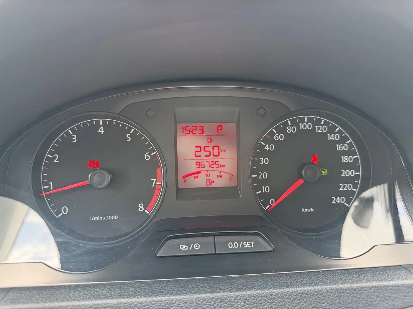 Volkswagen Santana 2016 1.6L Automatic Comfort Edition фото 25