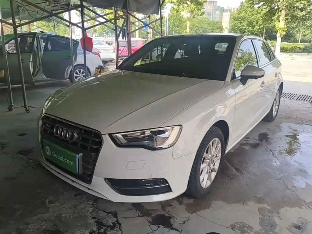Audi A3 2014 Sportback 35 TFSI Automatic Fashion фото 2