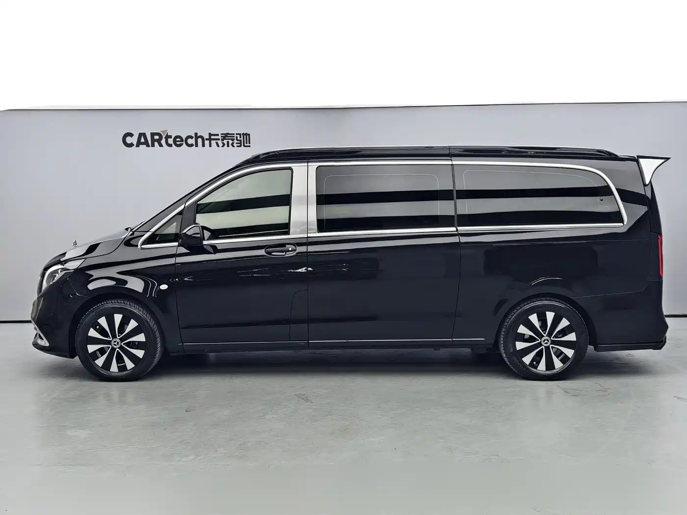 Mercedes-Benz Vito 2021 2.0T Elite 7-Seater фото 4