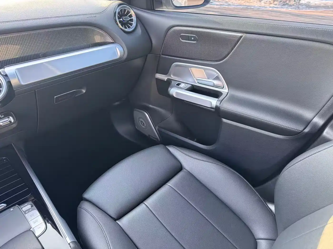 Mercedes-Benz GLB 2022 Facelift GLB 200 Fashion Style фото 18