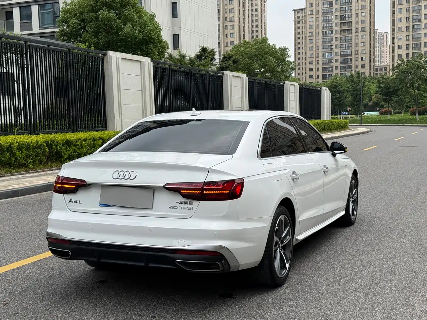 Audi A4L 2020 40 TFSI Fashion Dynamic Edition фото 6