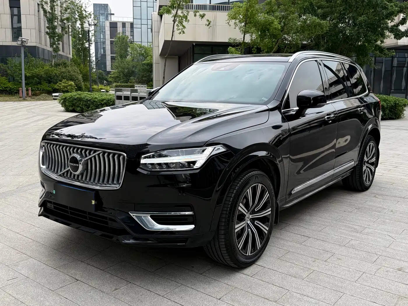 VOLVO XC90
