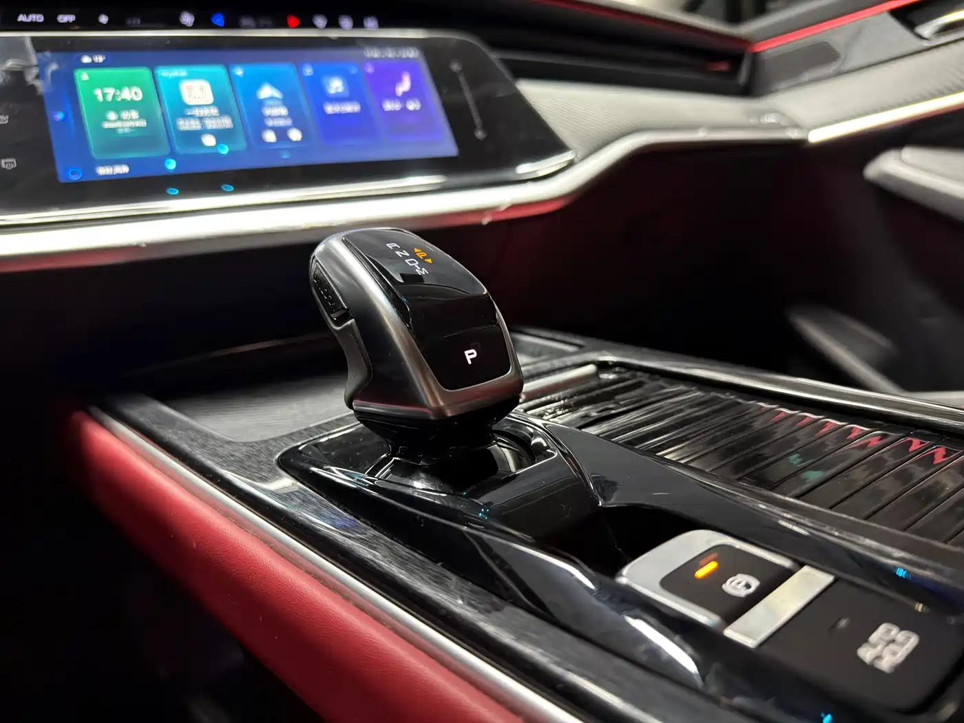 DONGFENG YI HYUN MAX